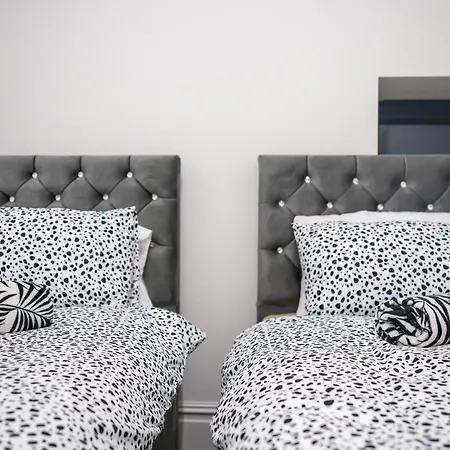 Apartment Modern 2-bed Townhouse, Conveniently Located Near Leeds Centre - Perfect For Corporate Leeds (West Yorkshire)