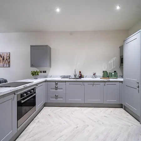 Modern 2-bed Townhouse, Conveniently Located Near Leeds Centre - Perfect For Corporate Leeds (West Yorkshire)